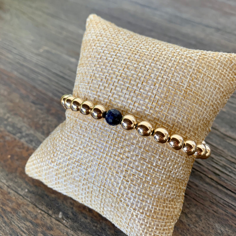 Simple Solo Sapphire